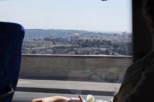 Mešita Al Aksa a Jeruzalém z autobusu
